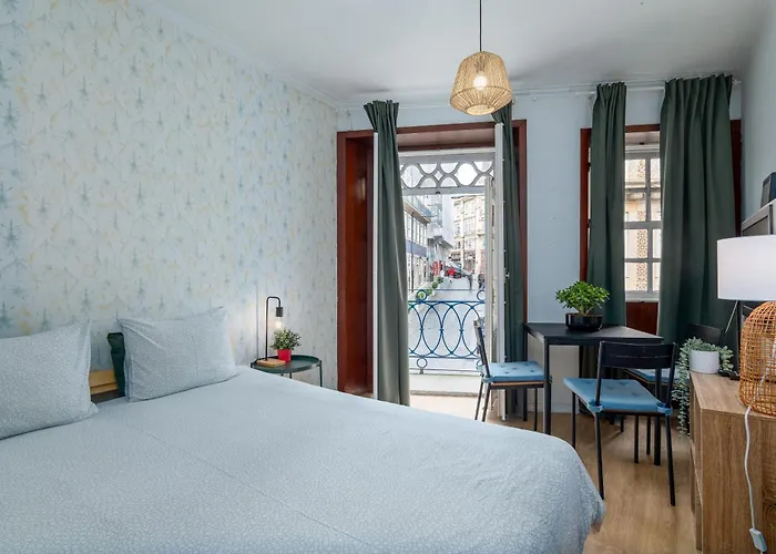 Renovated Feb25 Clerigos Cozy Balcony With Self Check In 波尔图