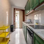 Renovated Feb25 Clerigos Cozy Balcony With Self Check In Apartment Porto