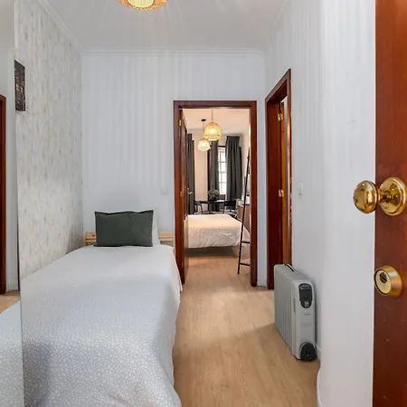 Renovated Feb25 Clerigos Cozy Balcony With Self Check In