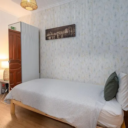 Renovated Feb25 Clerigos Cozy Balcony With Self Check In Апартаменты