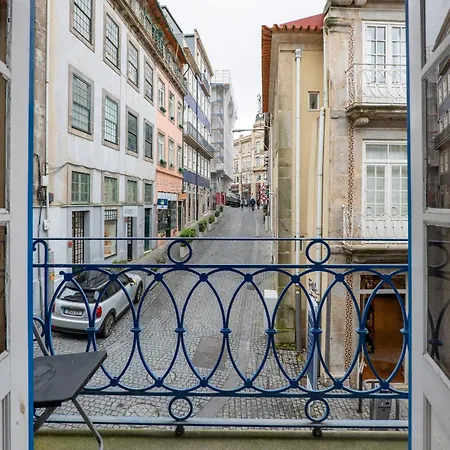 Апартаменты Renovated Feb25 Clerigos Cozy Balcony With Self Check In