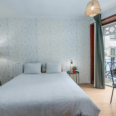 Renovated Feb25 Clerigos Cozy Balcony With Self Check In Апартаменты *