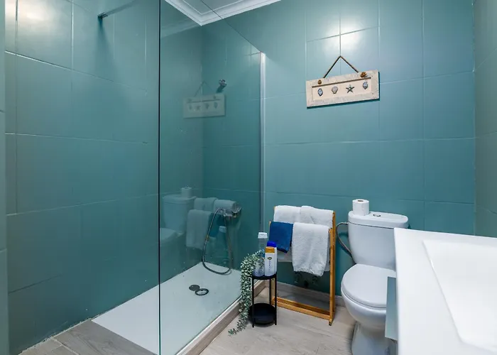 Renovated Feb25 Clerigos Cozy Balcony With Self Check In * Порту