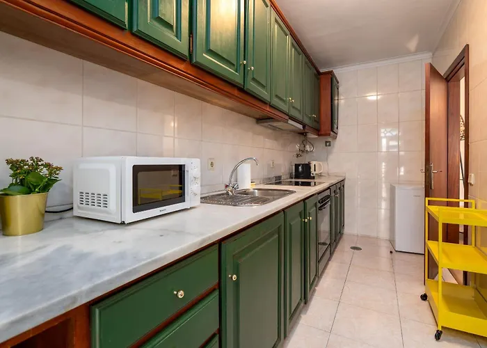 Renovated Feb25 Clerigos Cozy Balcony With Self Check In Порту