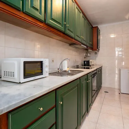 Renovated Feb25 Clerigos Cozy Balcony With Self Check In Porto